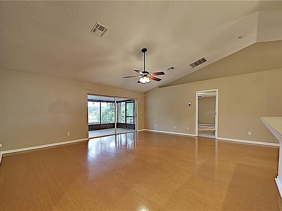 5th image of 1520 Canopy Oaks Dr