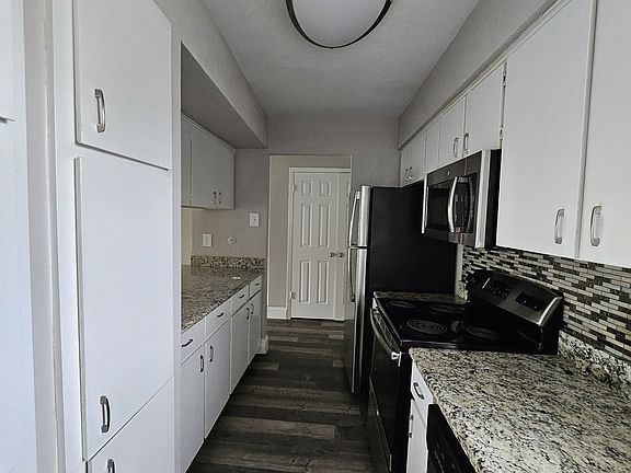 5th image of 7120 San Mateo Blvd #225