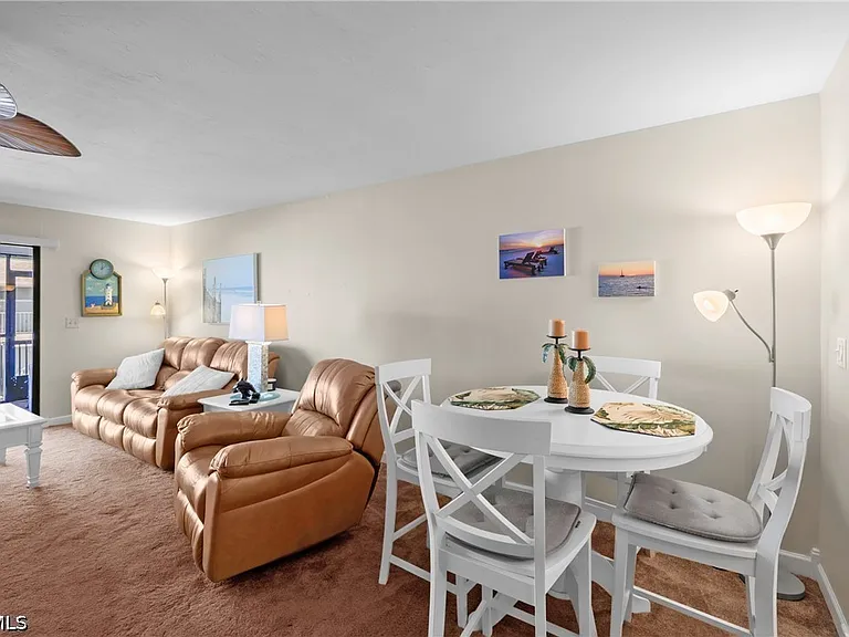 1203 SW 48th Ter #201 — Photo 13