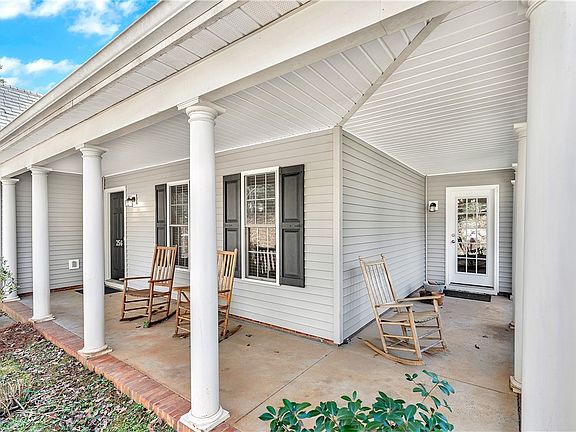 4th image of 256 Rock Creek Rd