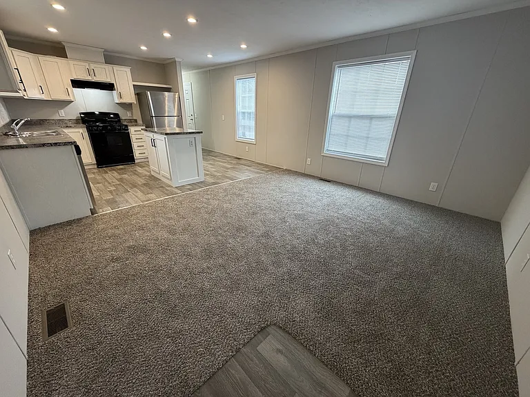 38000 Le Chateau Blvd #961 — Photo 2