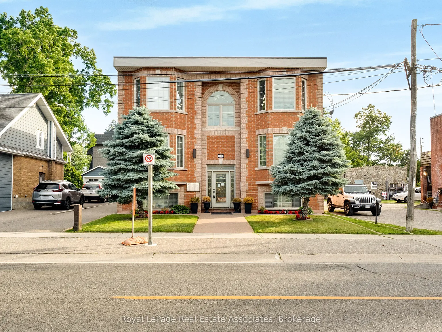 2 bed, $1,975 — Photo 2