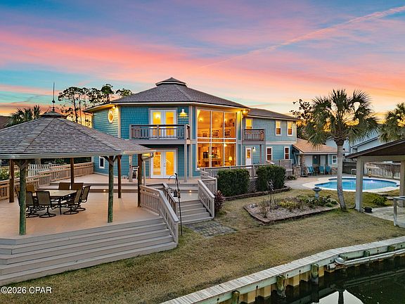 2nd image of 1004 Sunset Ln