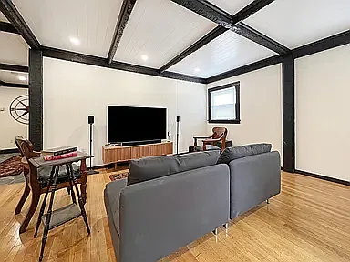 8 Locke St #1 — Photo 7