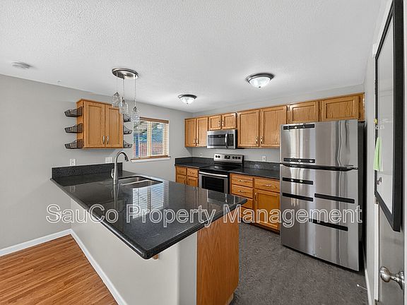 5th image of 245 Trillium St