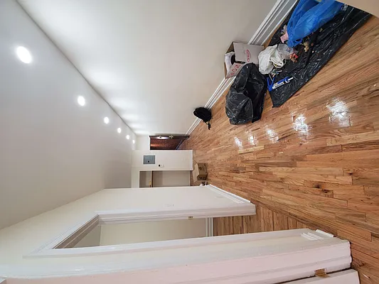 Rented by Delmark Realty LLC | media 2