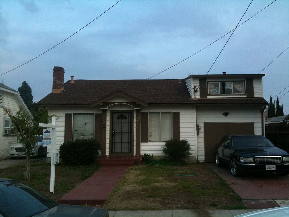 2nd image of 1155 Cedar St