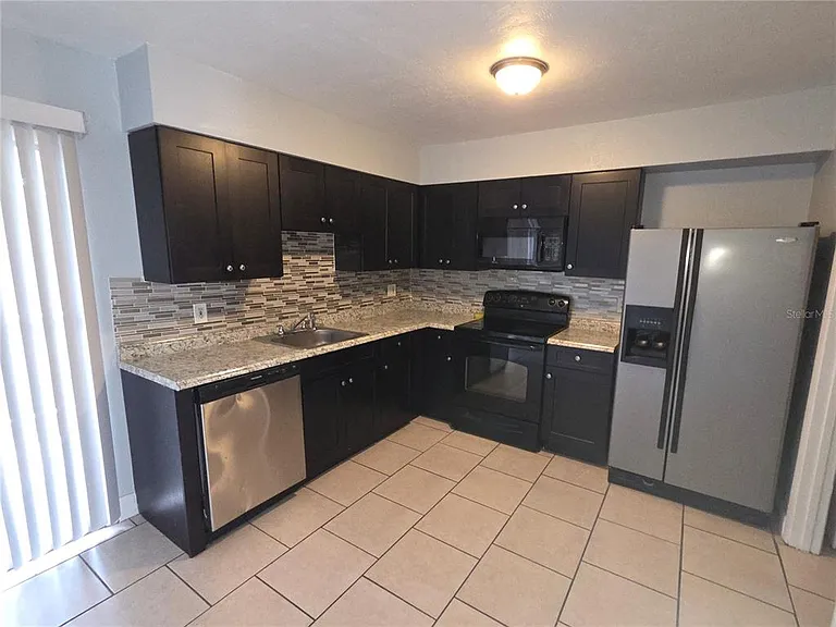 4001 Woodfern Dr #C-1 — Photo 2
