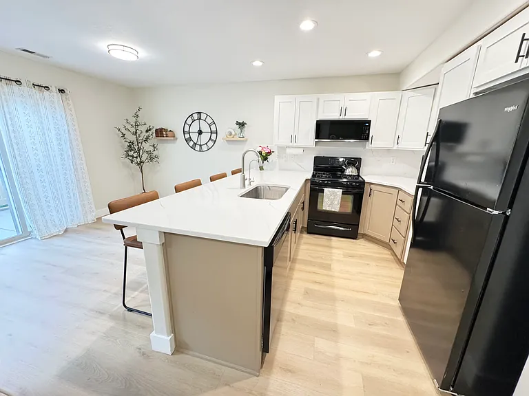 2055 Evans Cove Loop — Photo 4