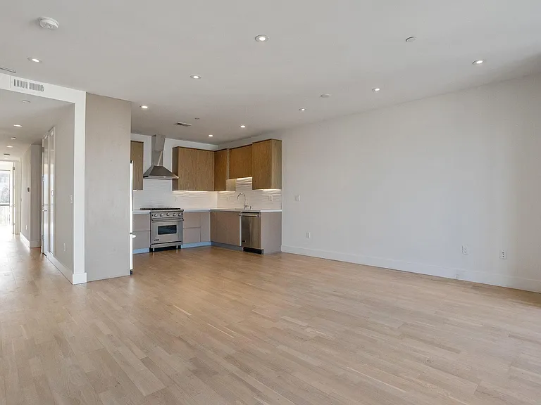 1340 Natoma St #2 — Photo 5