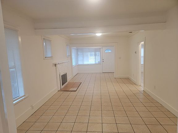 3rd image of 1227 13th Ave S
