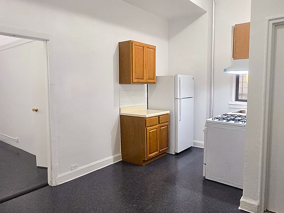 5th image of 735 Walton Ave APT A17