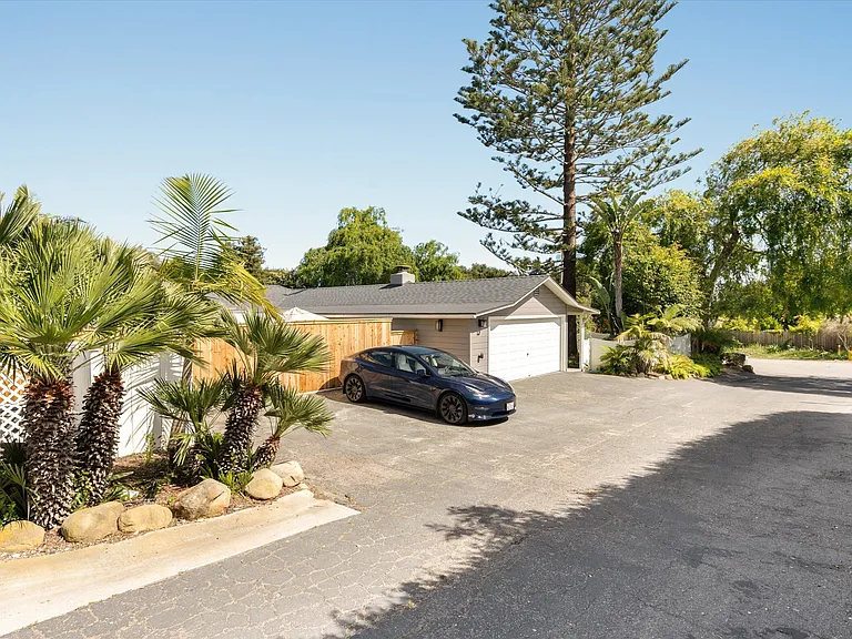 3182 Serena Ave — Photo 18