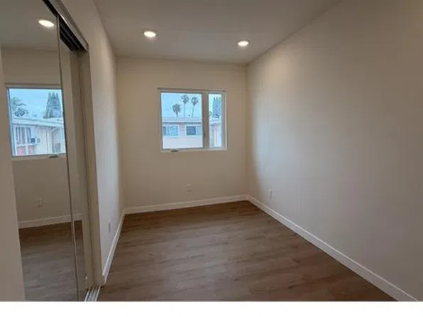 3950 Hillcrest Dr, Los Angeles, CA
