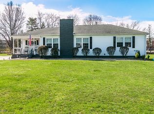 6200 Highland Rd, Highland Hts, OH 44143