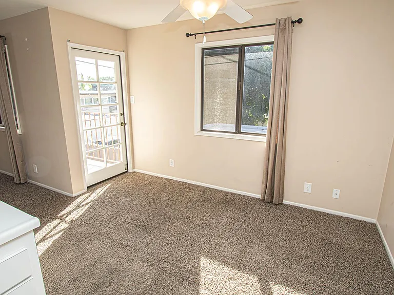 232 Roycroft Ave #2 — Photo 12