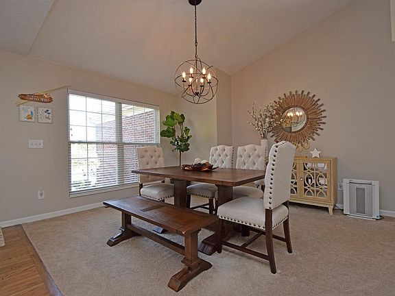 5th image of 6337 Thornberry Ct