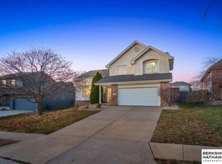 16618 Taylor St, Omaha, NE 68116