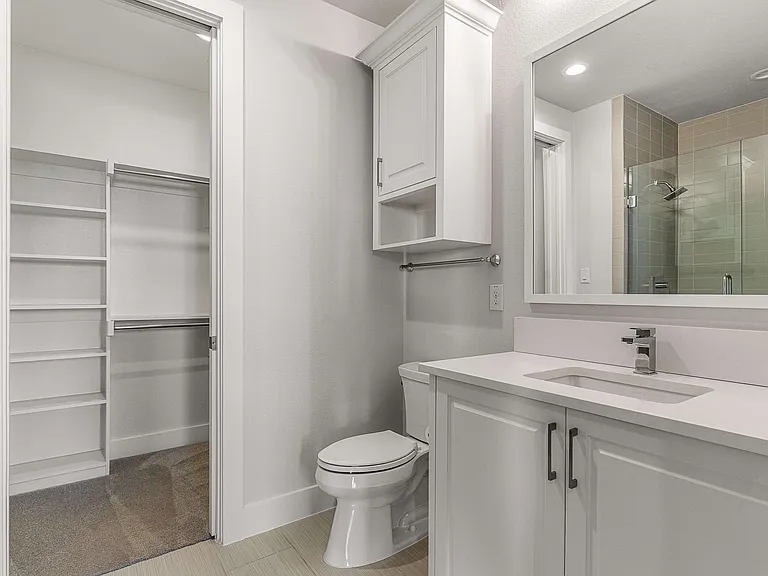 2800 Lakeside Pkwy #102 — Photo 30