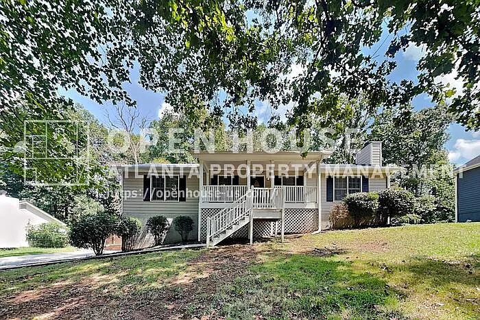 3 bed, 2.0 bath, 2120 sqft, $1,900 — Photo 1