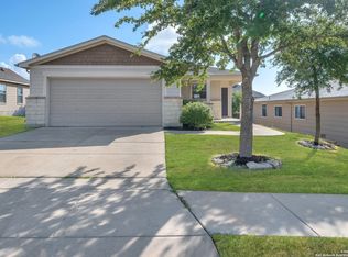 5749 Maxfli Dr, Schertz, TX 78108