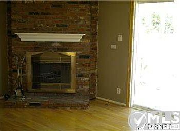 4th image of 7758 Mason Ave