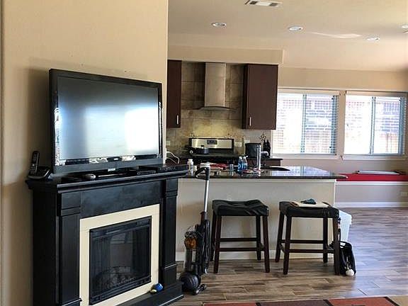 4th image of 1129 Kingston Ct