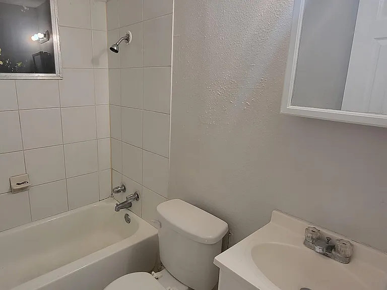 3411 Drew St #1 — Photo 3