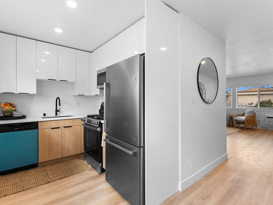 1st image of 4064 1/2 Louisiana St