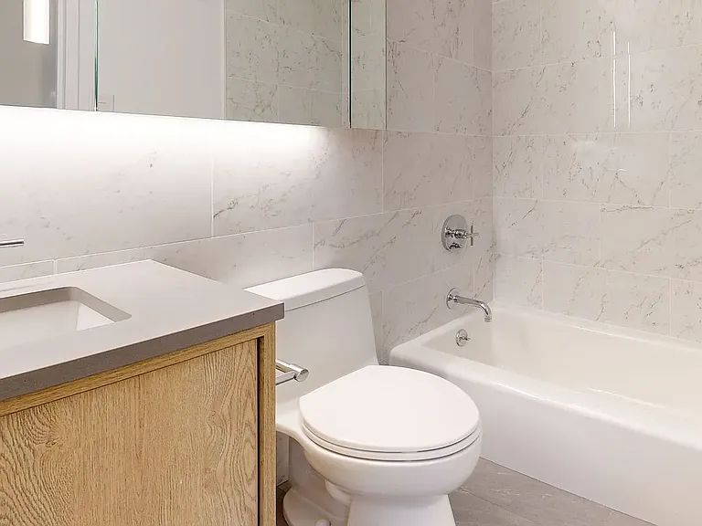 260 W 52nd St #16D — Photo 6