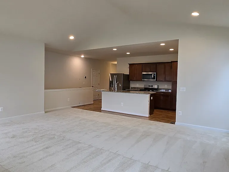 107 Alabaster Ln — Photo 7