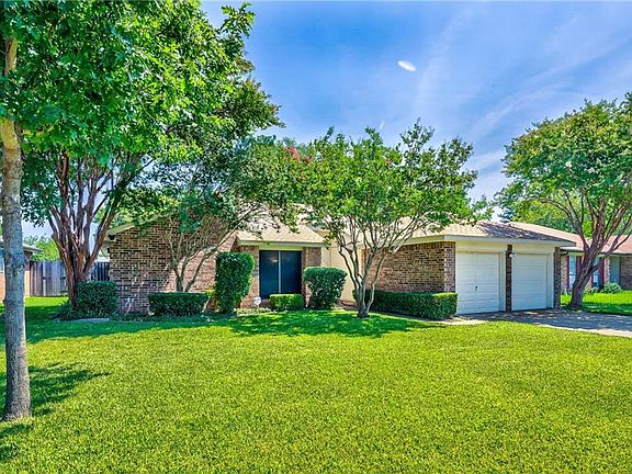2nd image of 2633 Brushwood Ln