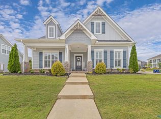 1101 Runaround Cir, Huntsville, AL 35806