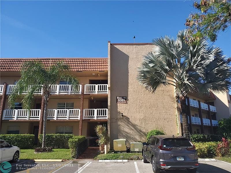 1st image of 9301 Sunrise Lakes Blvd APT 304
