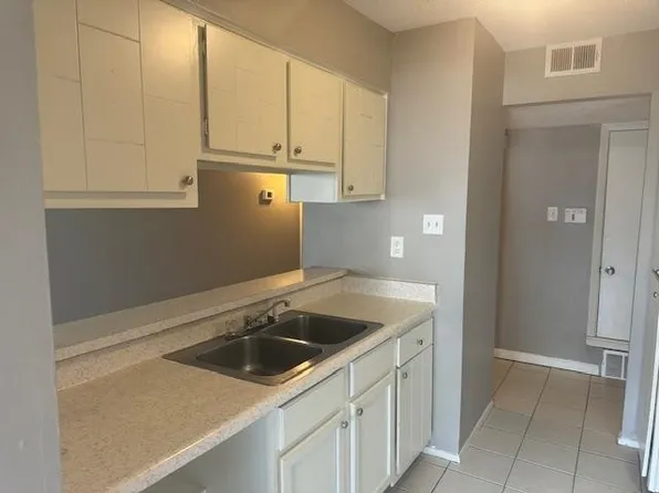 2774 Mojave Pl APT 3, Memphis, TN 38115