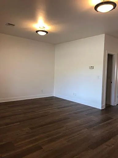 3 bed, 2.5 bath, 1440 sqft, $4,725 — Photo 4