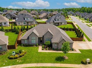 1600 Cherrie St, Bentonville, AR 72713