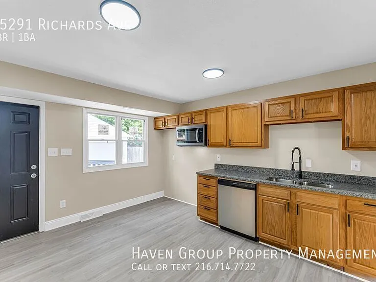 25291 Richards Ave — Photo 8