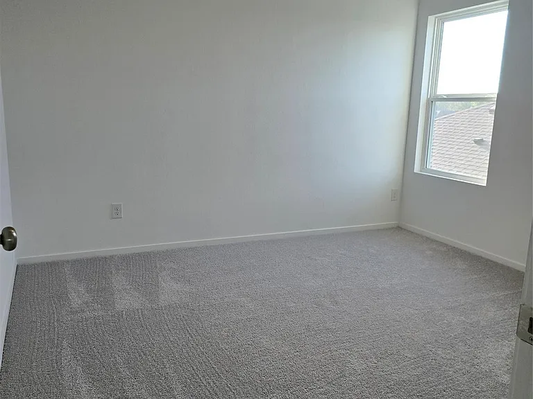 5708 Ivy Crst — Photo 14