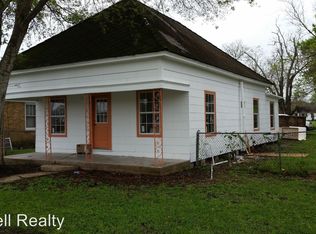 2816 7th St, Bay City, TX 77414
