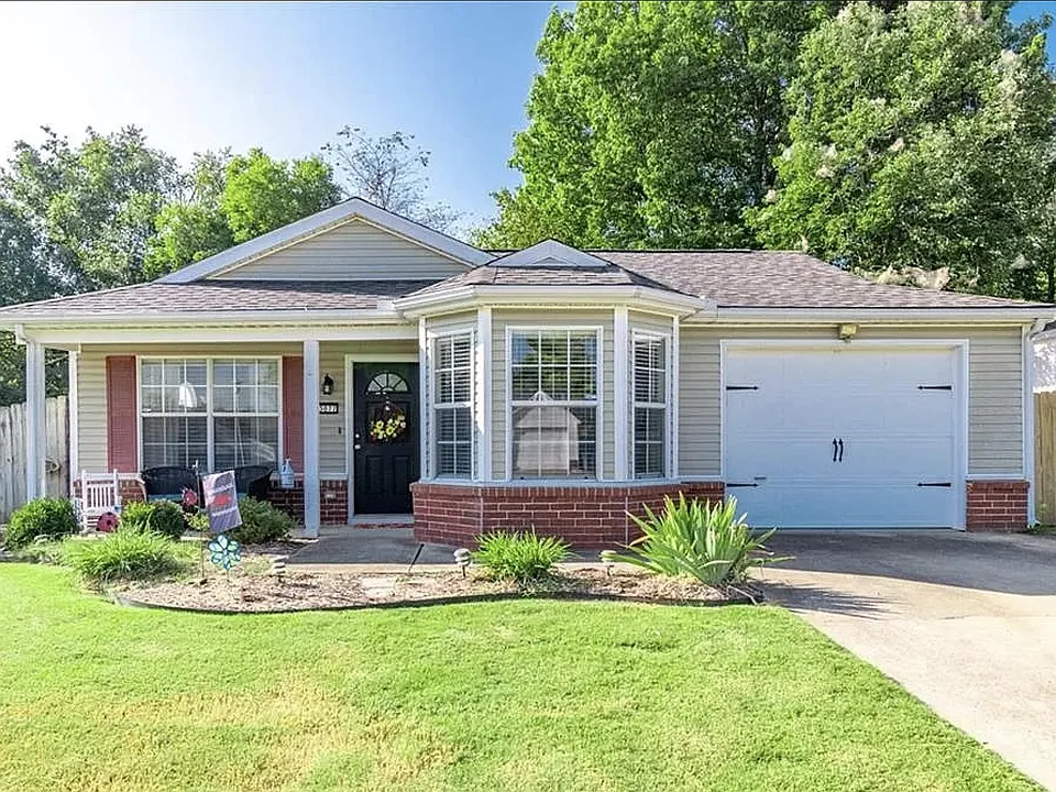 3077 W Wildflower St