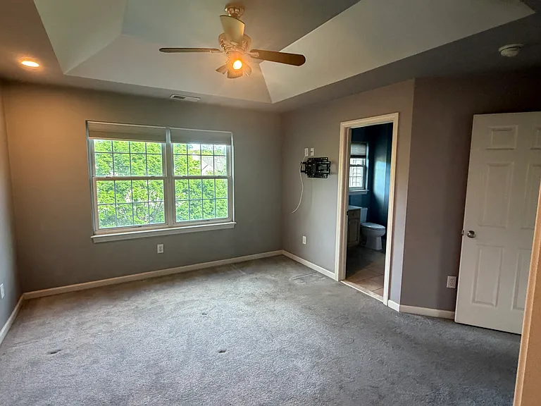 2 Sheridan St #402 — Photo 18