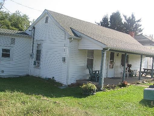 1st image of 454 Holiday Ave