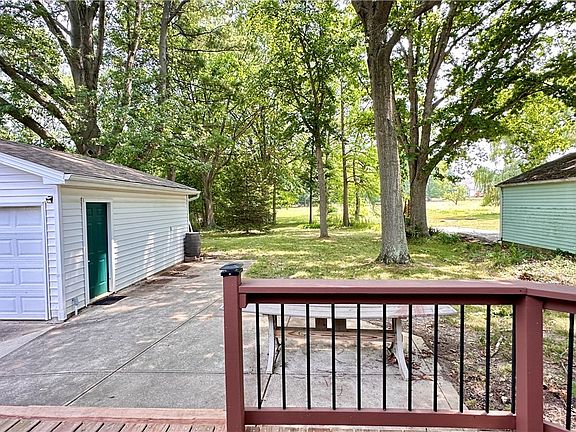 5th image of 627 Trebisky Rd