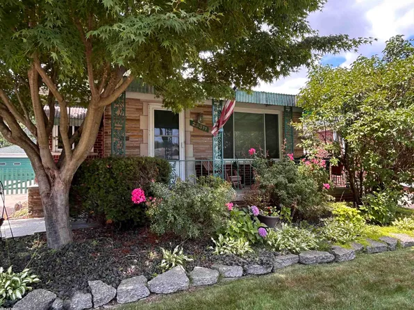 23311 Courtland Ave, Eastpointe, MI 48021
