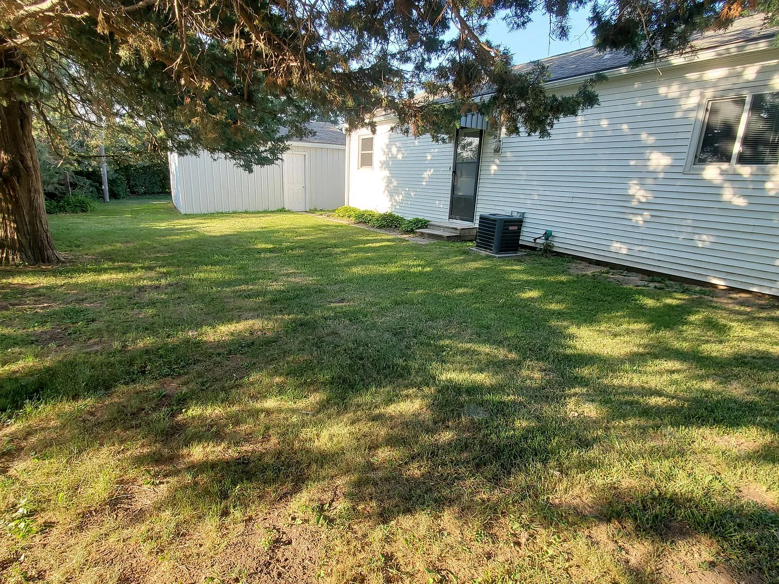 3 bed, 1013 sqft, $1,550 — Photo 3