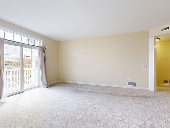 2nd image of 61 Pearl Street #18