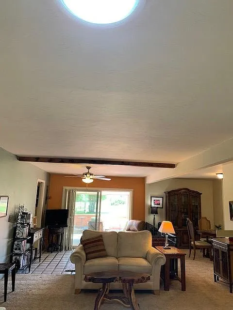 1106 N Abrego Dr — Photo 4