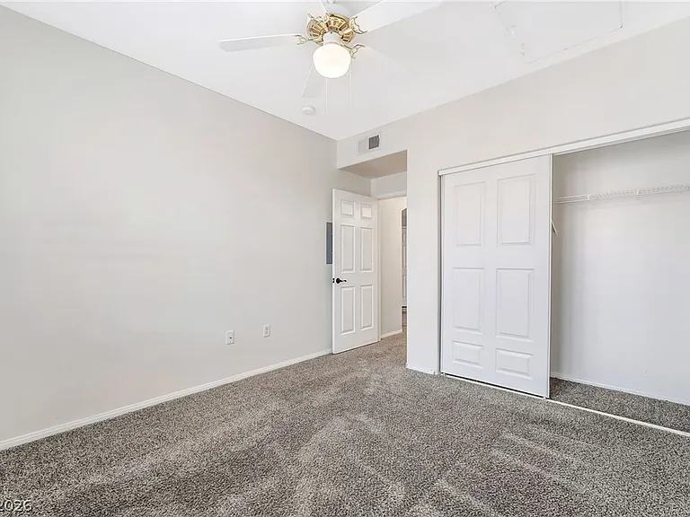 8555 W Russell Rd #2104 — Photo 22