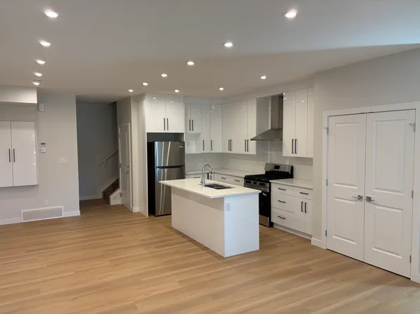 12337 85th St NW, Edmonton, AB T5B 3H1